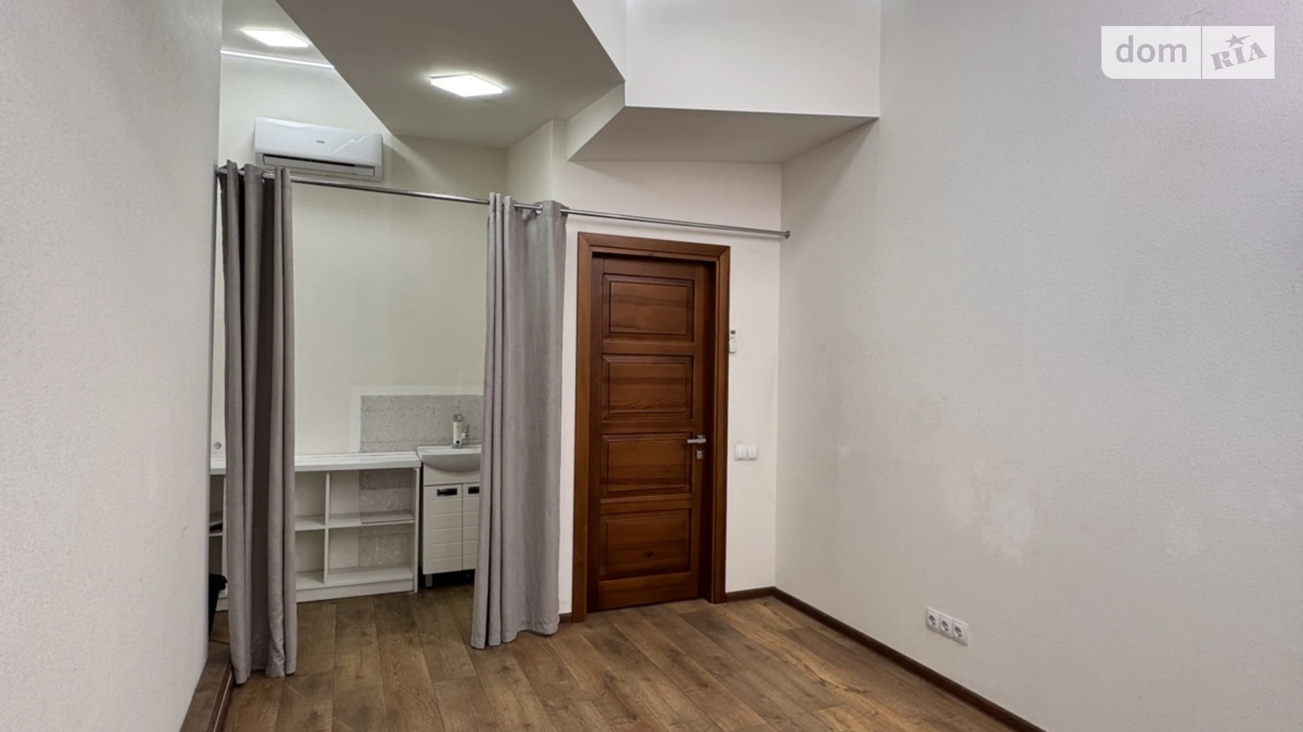 Сдается в аренду офис 19 кв. м в бизнес-центре, цена: 5500 грн - фото 4