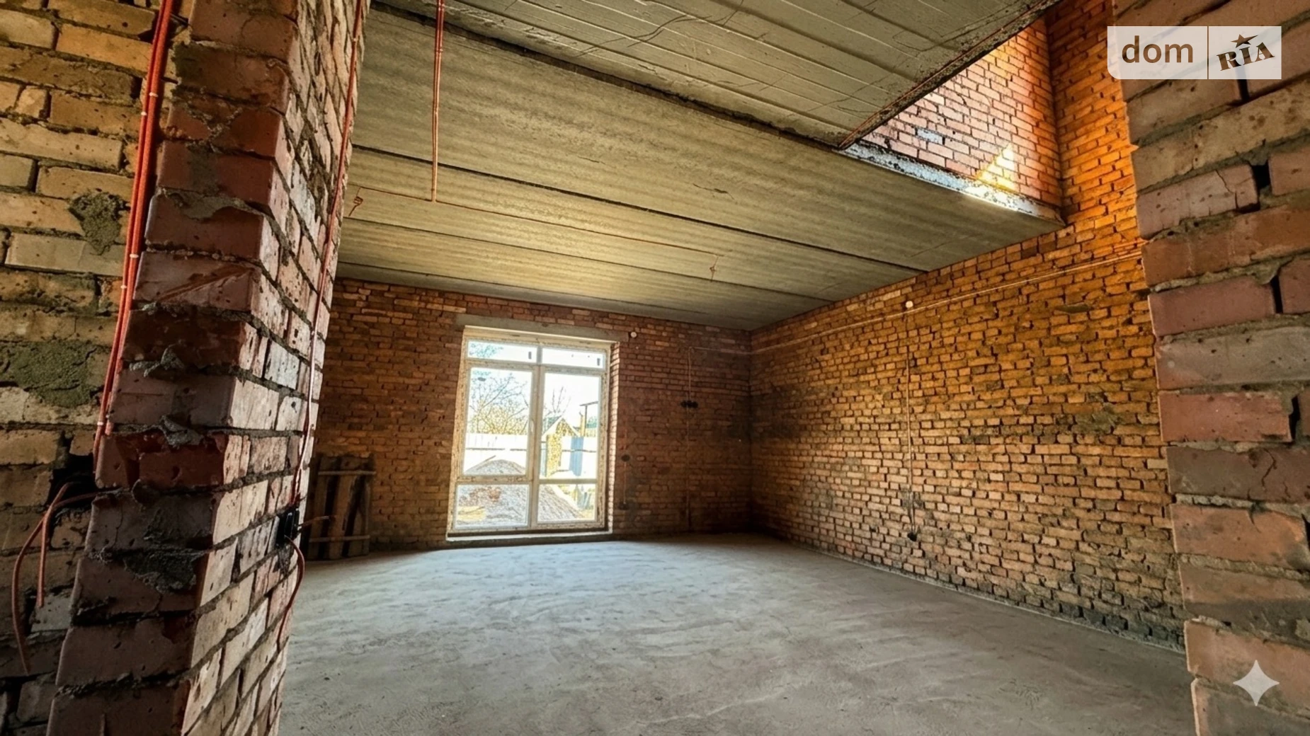 Продается дом на 2 этажа 105 кв. м с садом, цена: 104000 $ - фото 3