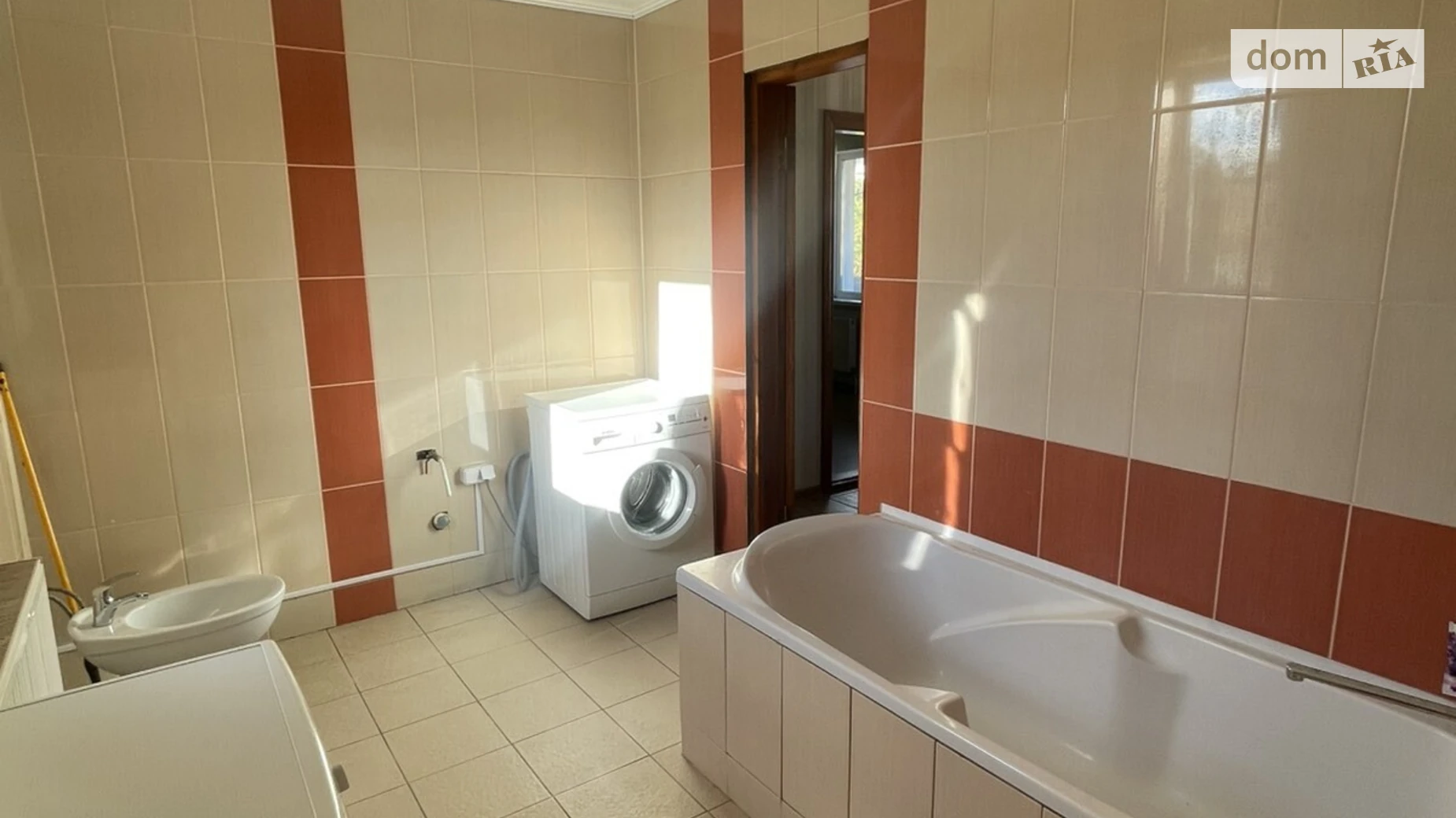 Продается дом на 2 этажа 180 кв. м с беседкой, цена: 86000 $ - фото 4