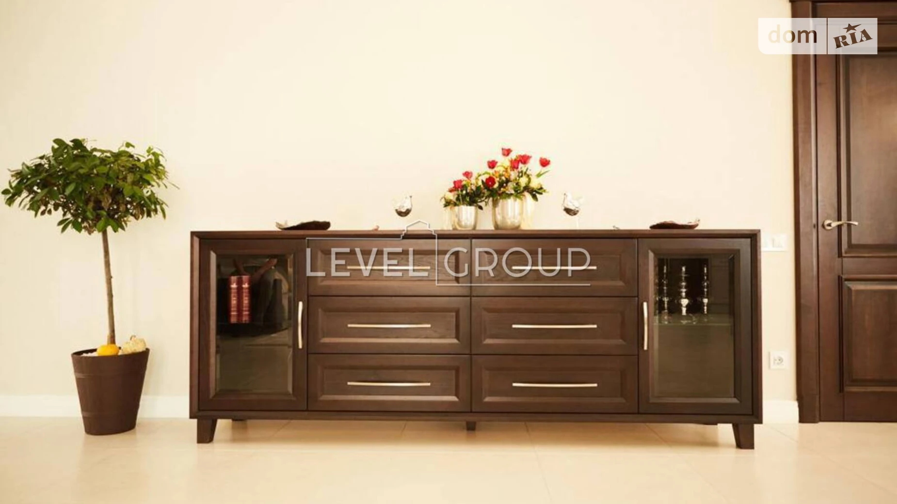 Продается дом на 3 этажа 356.7 кв. м с бассейном, цена: 660000 $ - фото 4