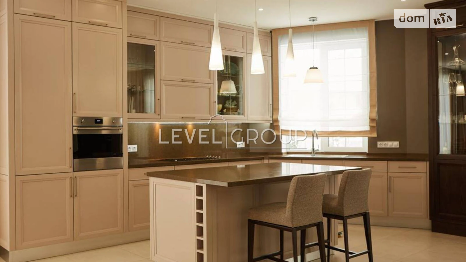 Продается дом на 3 этажа 356.7 кв. м с бассейном, цена: 660000 $ - фото 2