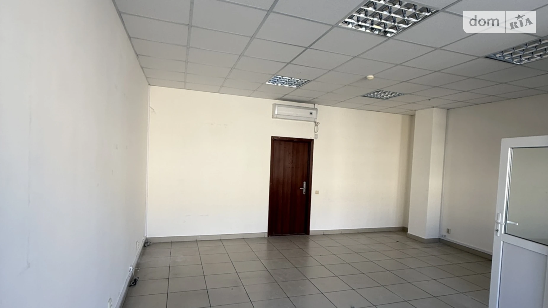 Сдается в аренду офис 45.1 кв. м в бизнес-центре, цена: 12000 грн - фото 2