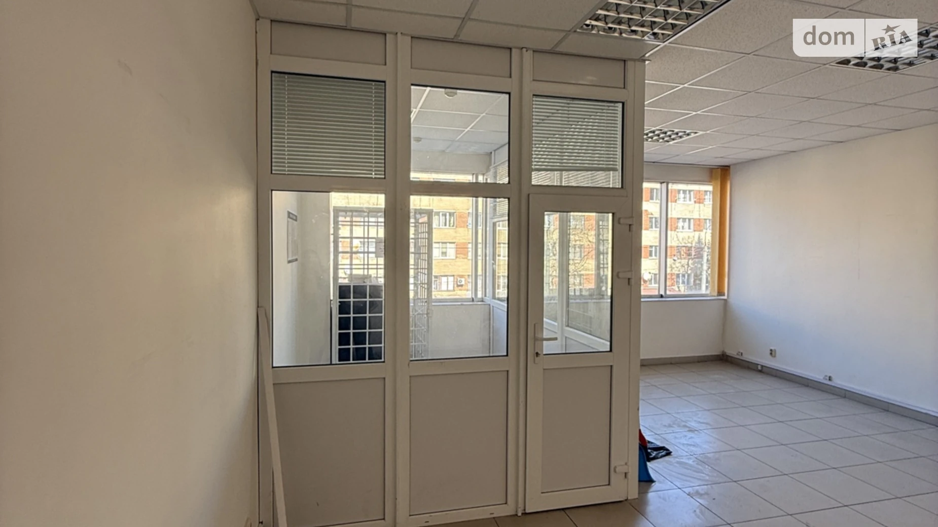 Сдается в аренду офис 45.1 кв. м в бизнес-центре, цена: 12000 грн - фото 4