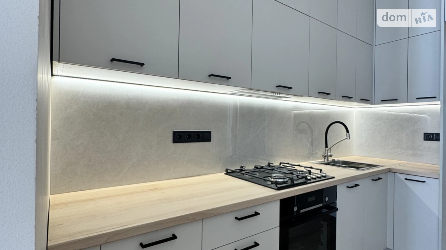 Продается 1-комнатная квартира 45 кв. м в Петропавловской Борщаговке, ул. Макаровская, 39 - фото 2