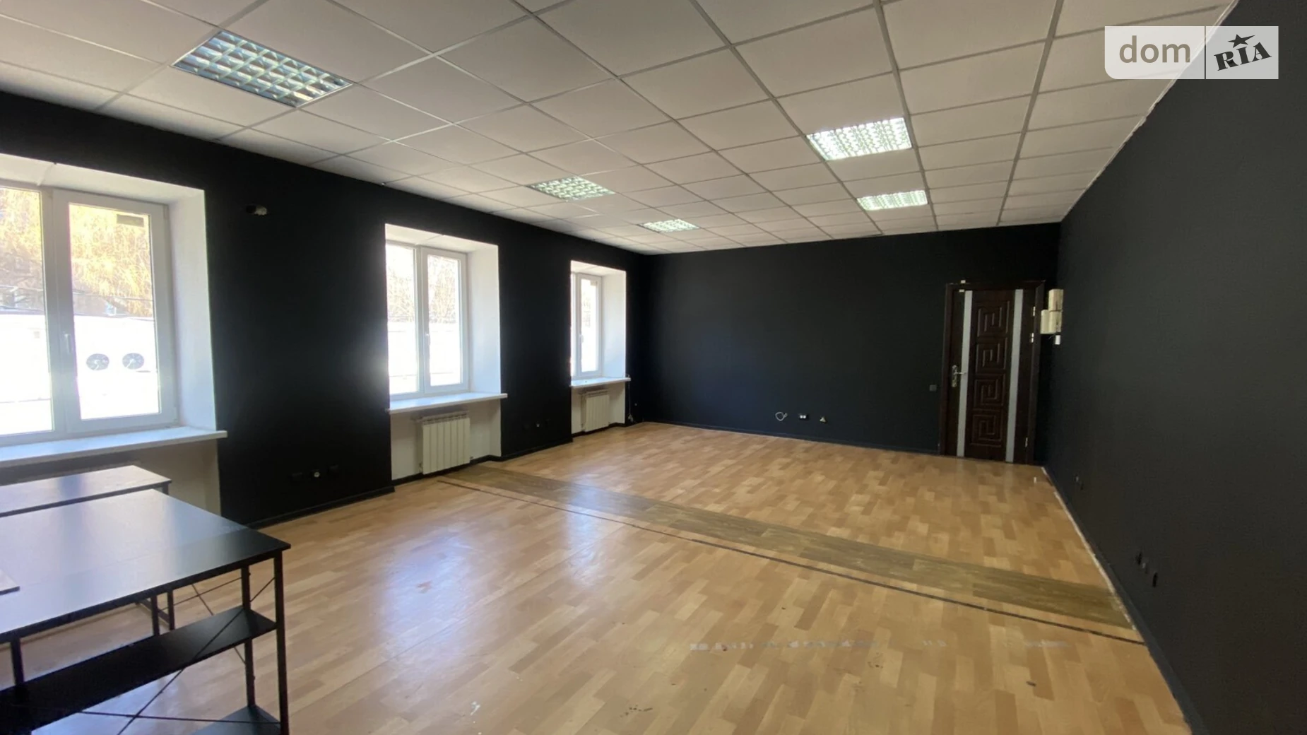 Сдается в аренду офис 55 кв. м в бизнес-центре, цена: 8250 грн - фото 2