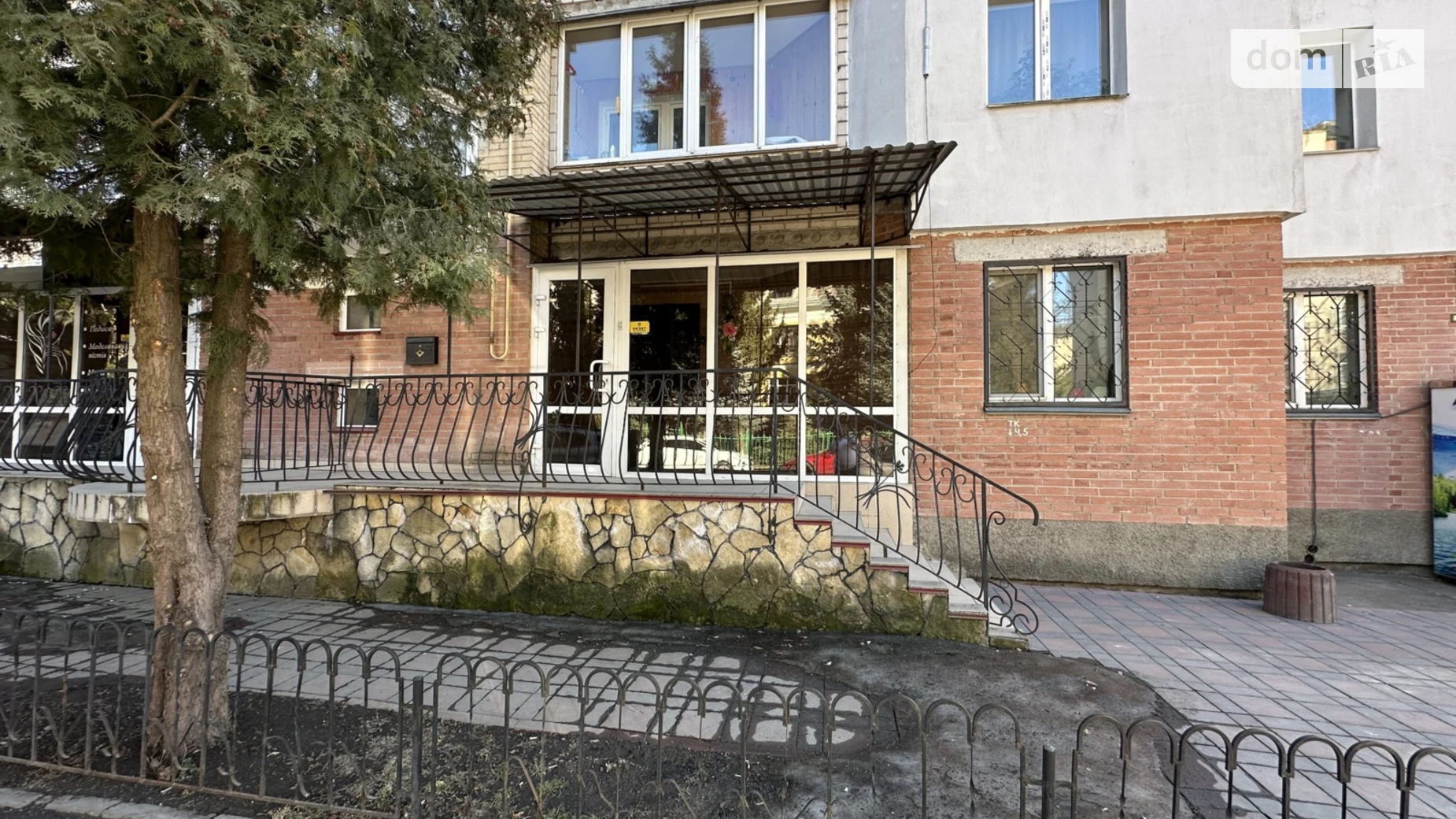 Продается офис 104 кв. м в бизнес-центре, цена: 220000 $ - фото 2