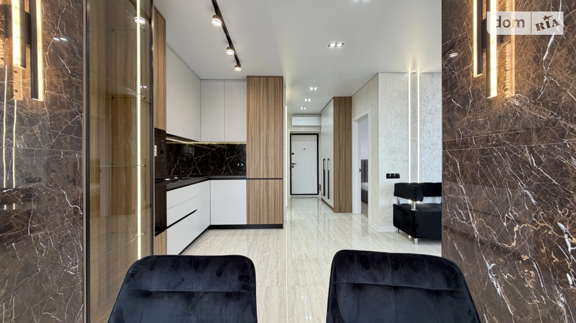Продается 1-комнатная квартира 43.5 кв. м в Ивано-Франковске, ул. Мира, 100 - фото 2