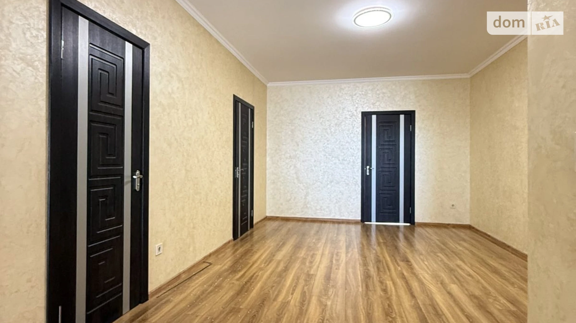 Продается дом на 3 этажа 297.8 кв. м с камином, цена: 162000 $ - фото 4