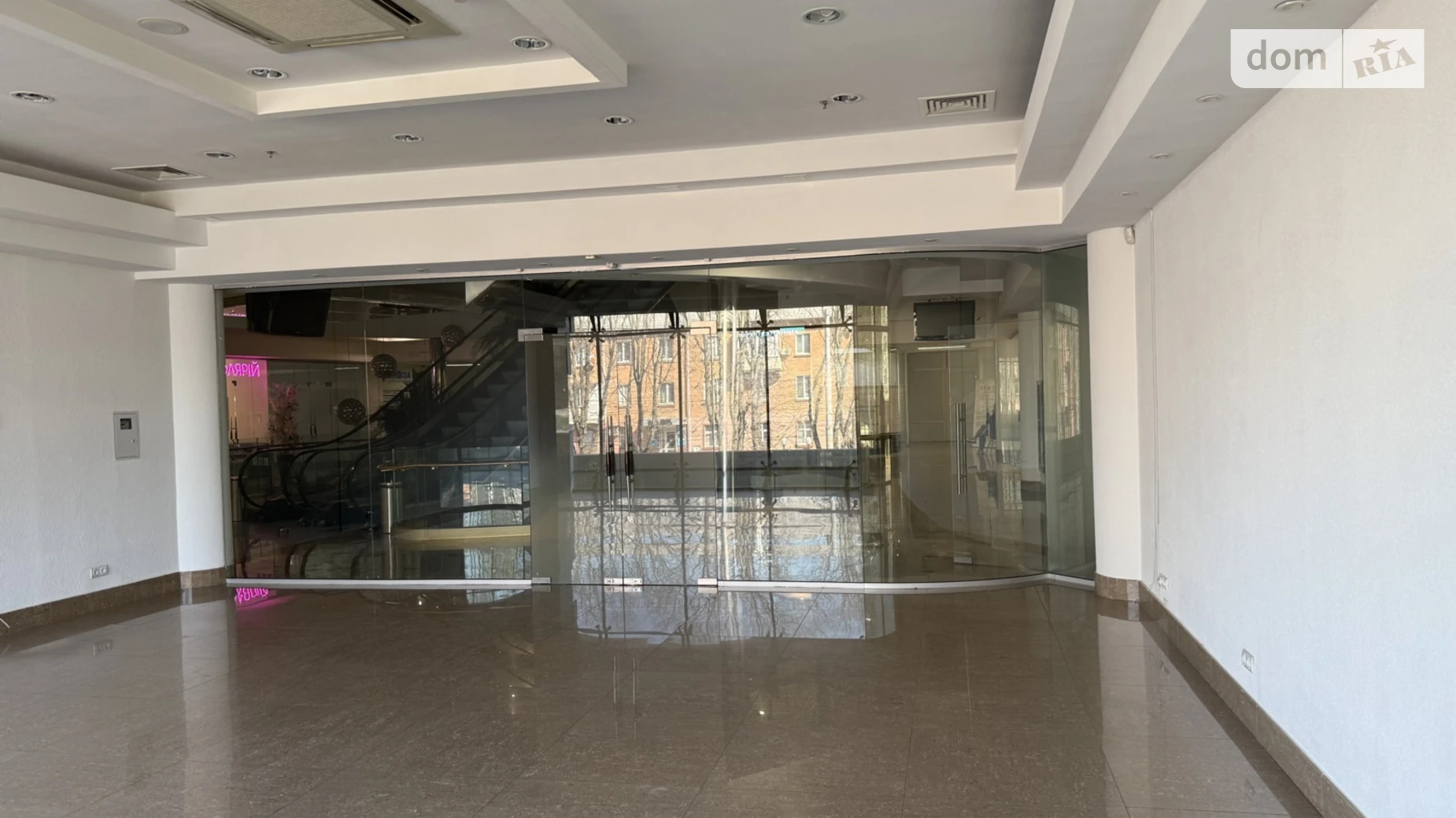 Сдается в аренду офис 65 кв. м в бизнес-центре, цена: 33800 грн - фото 3