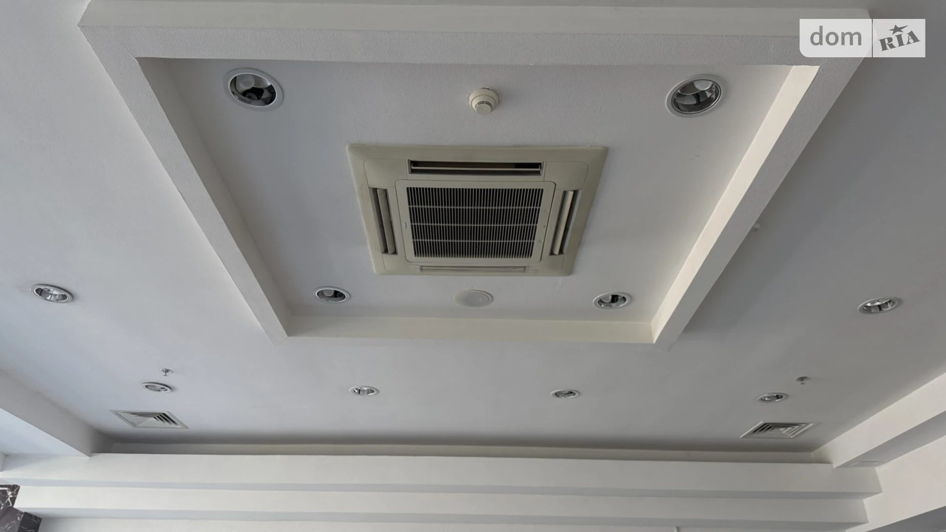 Сдается в аренду офис 65 кв. м в бизнес-центре, цена: 33800 грн - фото 5