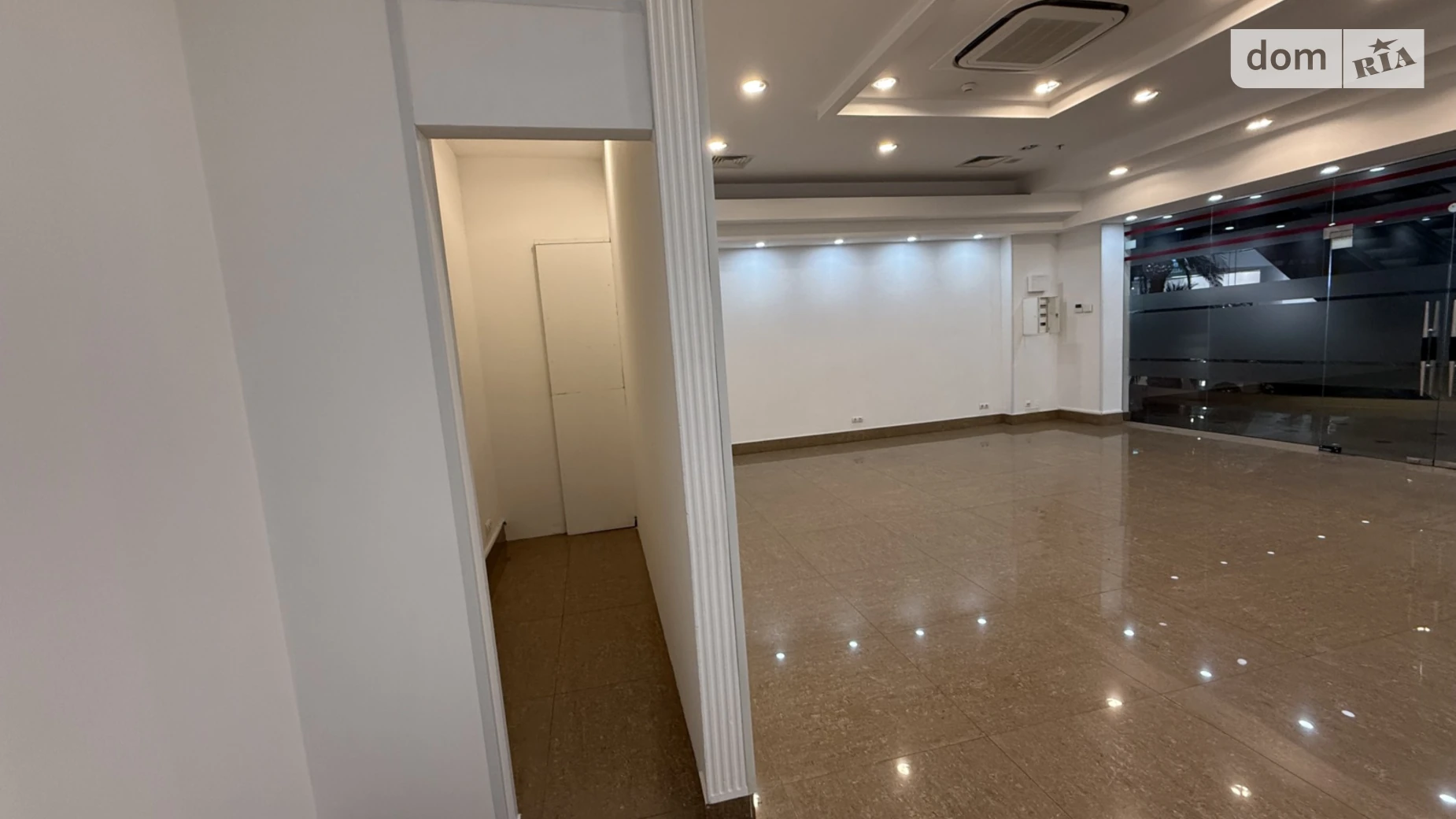 Сдается в аренду офис 55 кв. м в бизнес-центре, цена: 28600 грн - фото 3