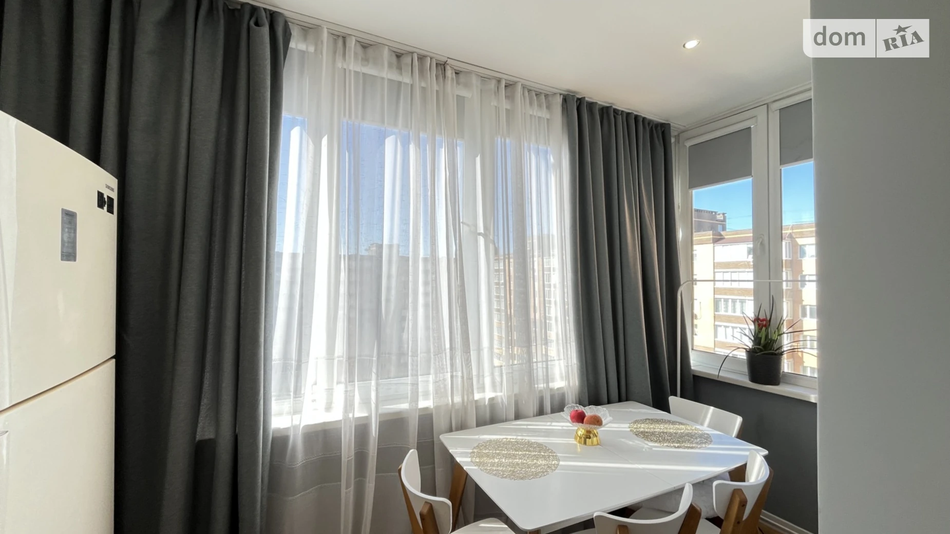 Продается 3-комнатная квартира 107.3 кв. м в Хмельницком, ул. Заречанская - фото 2