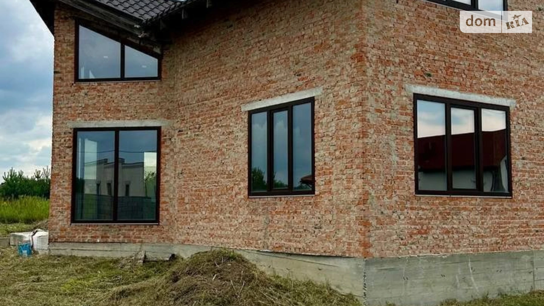 Продается дом на 2 этажа 218 кв. м с бассейном, цена: 155000 $ - фото 3