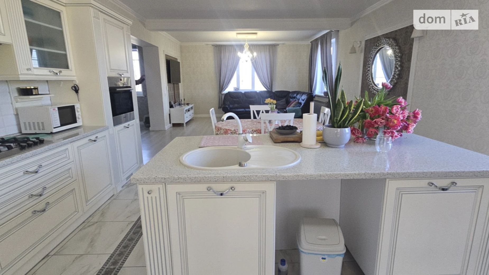 Продается дом на 2 этажа 270 кв. м с гаражом, цена: 185000 $ - фото 3