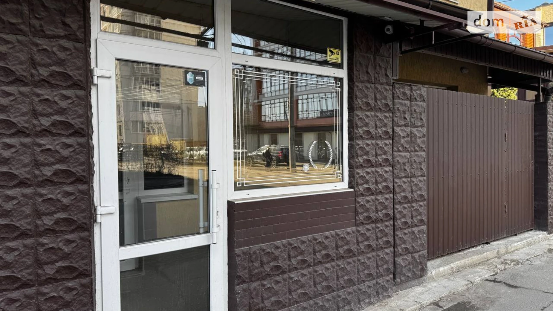 Сдается в аренду офис 28 кв. м в бизнес-центре, цена: 12000 грн - фото 2