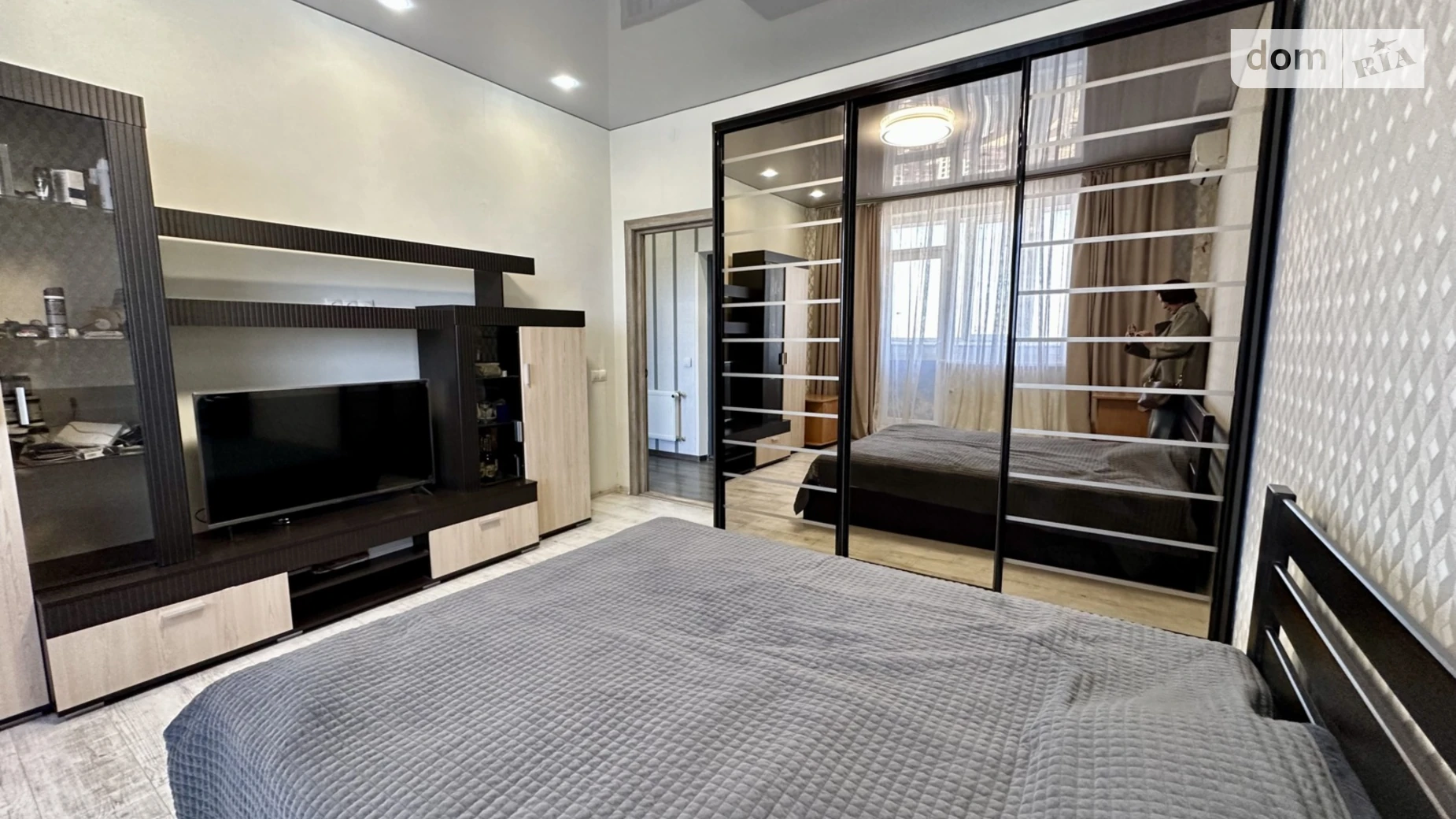 Продается 1-комнатная квартира 43.6 кв. м в Крыжановка, ул. Защитников Украины(Генерала Бочарова), 44/6 - фото 2