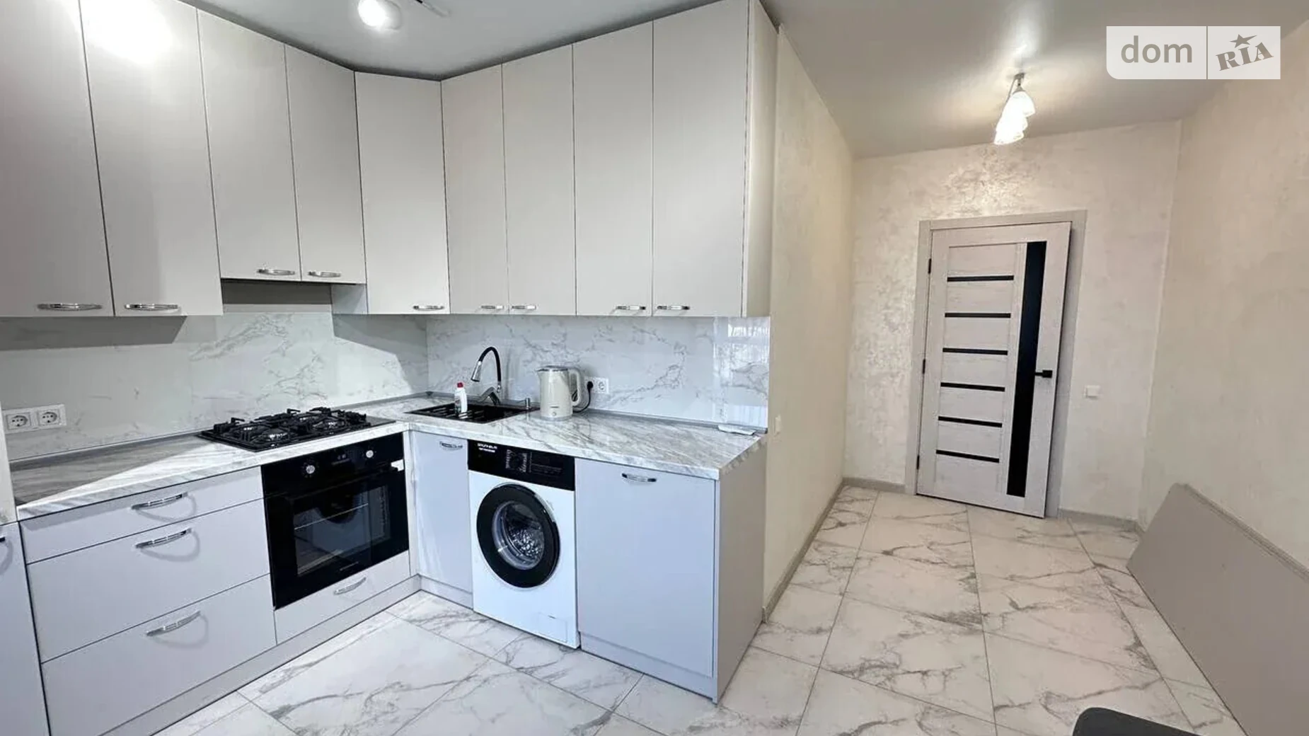 Продается 2-комнатная квартира 66 кв. м в Ивано-Франковске, ул. Мира, 100А - фото 4