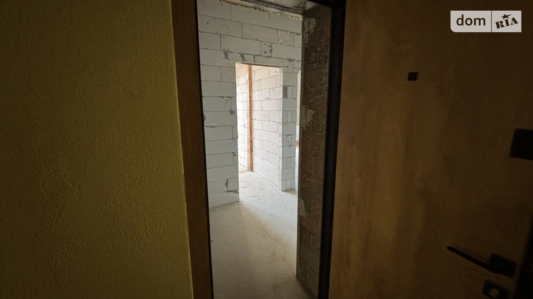 Продается 2-комнатная квартира 63 кв. м в Ужгороде, ул. Енковская, 33 - фото 3