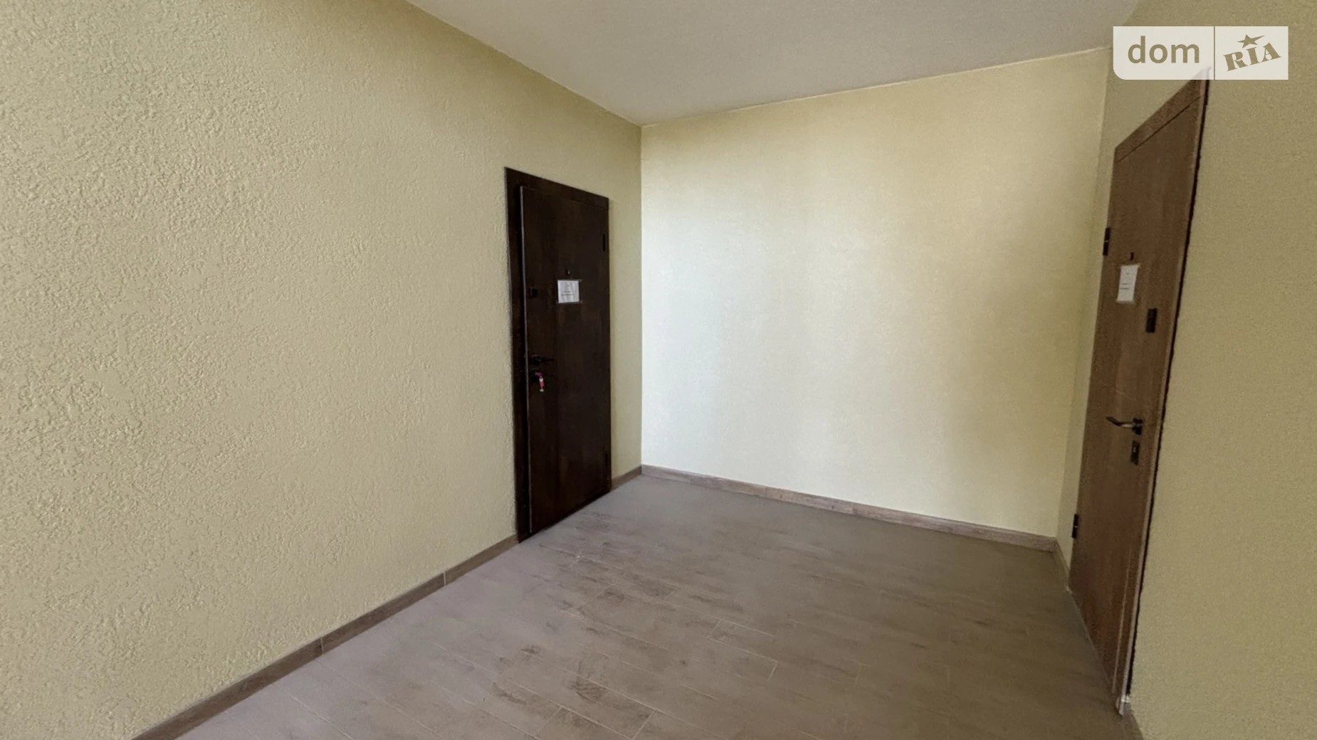 Продается 2-комнатная квартира 74 кв. м в Ужгороде, ул. Енковская, 33 - фото 4