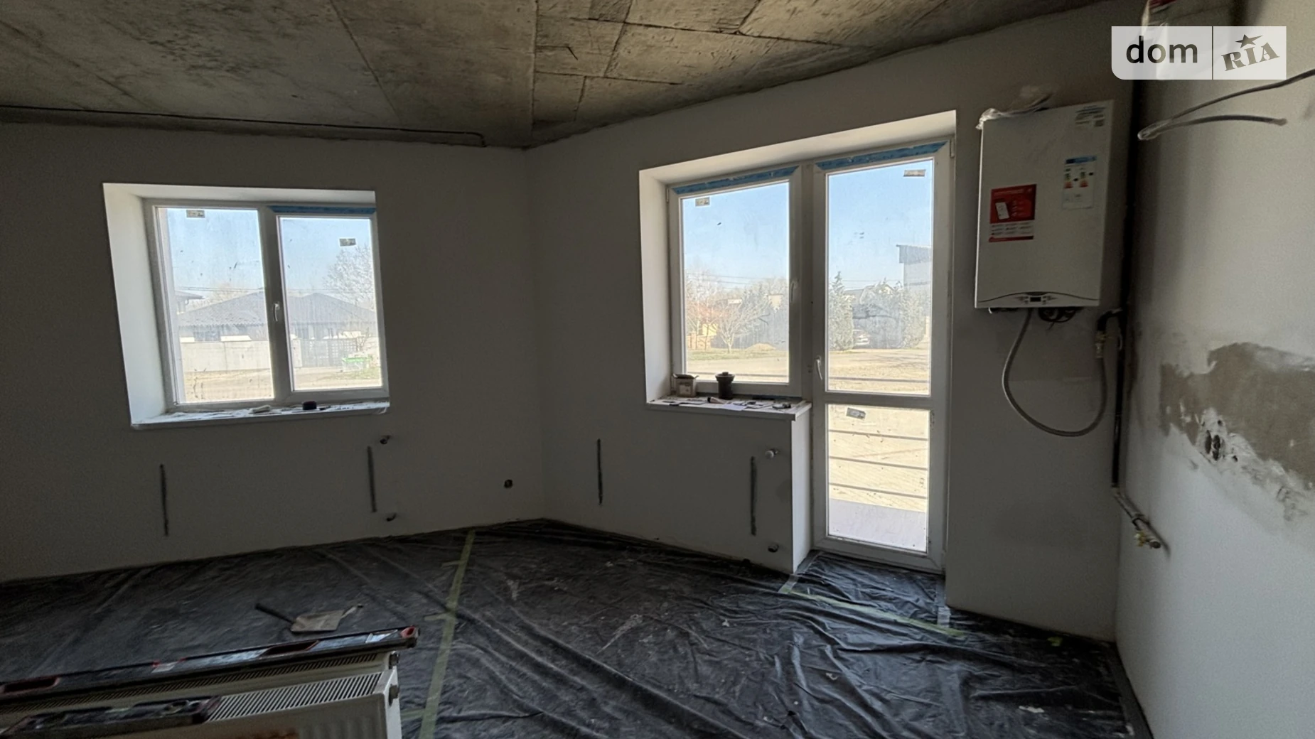 Продается 1-комнатная квартира 66 кв. м в Ужгороде, ул. Енковская, 33 - фото 3
