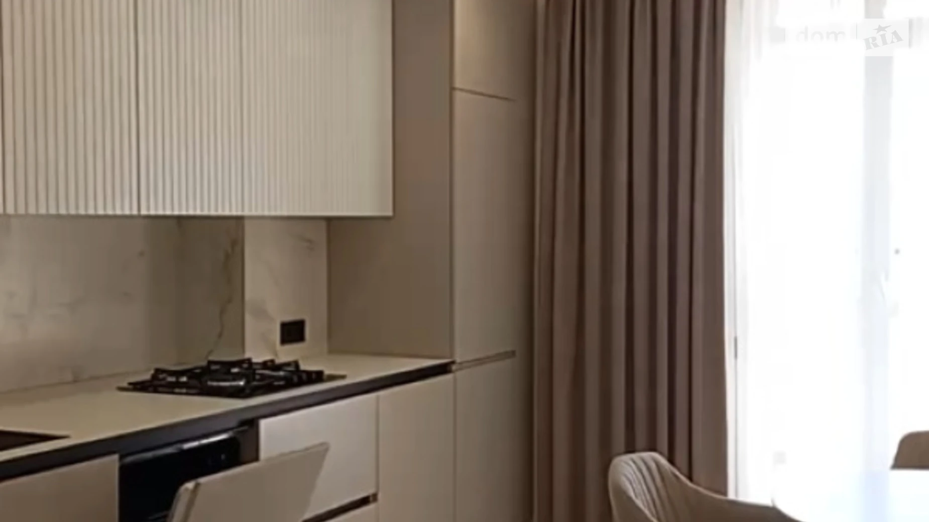 Продается 1-комнатная квартира 53.3 кв. м в Львове, ул. Стрыйская, 108/1 - фото 4