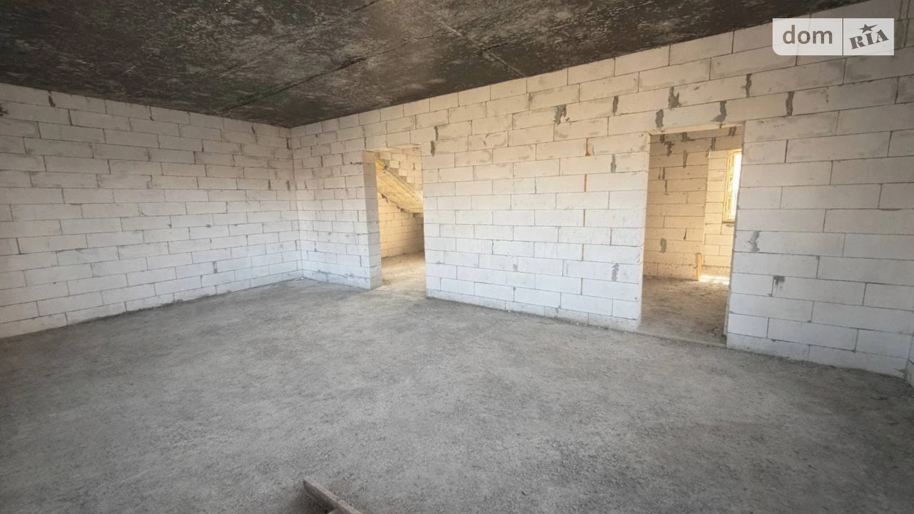 Продается дом на 2 этажа 188.8 кв. м с камином, цена: 50000 $ - фото 3