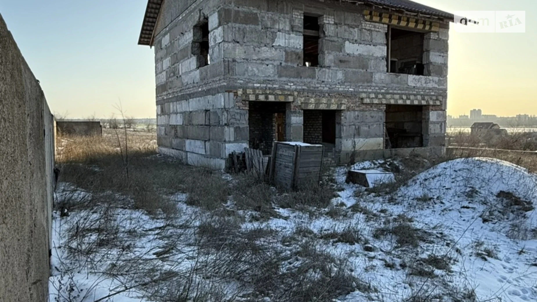 Продается дом на 2 этажа 240 кв. м с верандой, цена: 55000 $ - фото 2