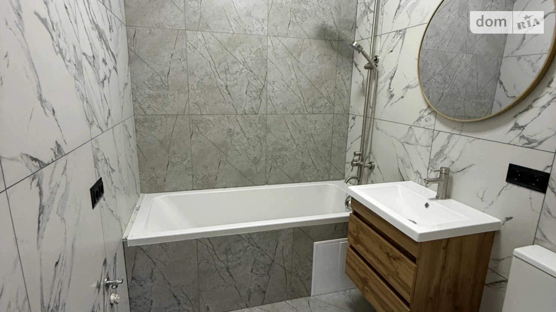 Продается 1-комнатная квартира 30 кв. м в Гостомеле, ул. Молодежная, 11/6 - фото 4