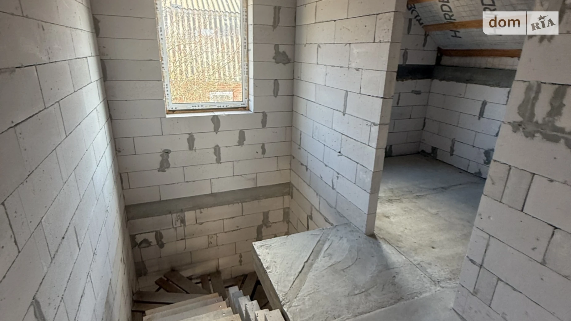 Продается дом на 2 этажа 176 кв. м с верандой, цена: 78000 $ - фото 2