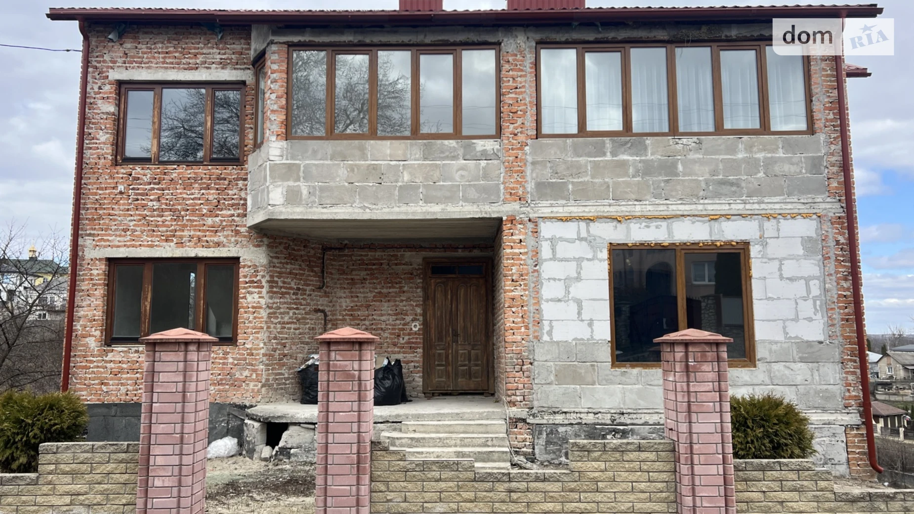 Продается дом на 3 этажа 467 кв. м с подвалом, цена: 250000 $ - фото 2