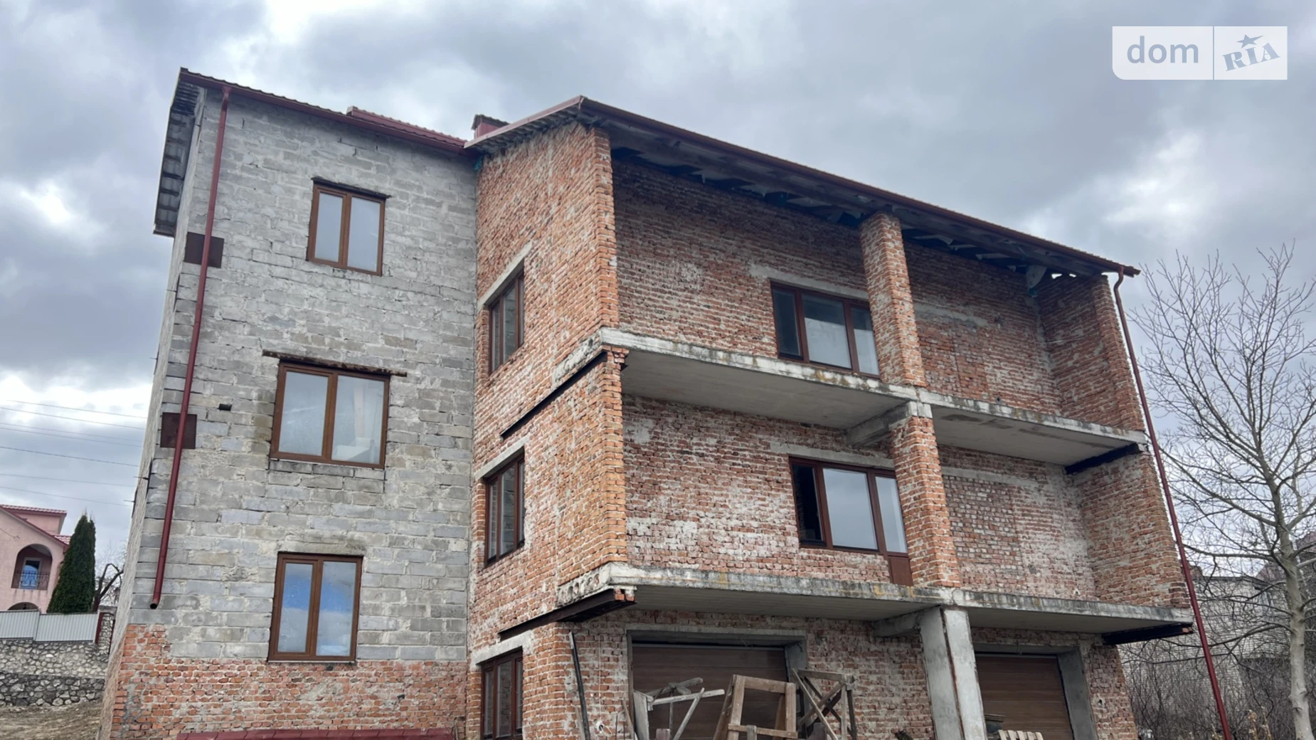 Продается дом на 3 этажа 467 кв. м с подвалом, цена: 250000 $ - фото 4