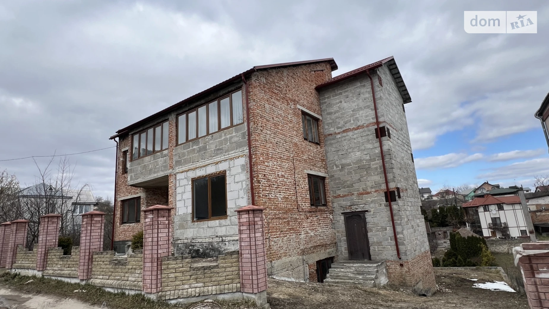 Продается дом на 3 этажа 467 кв. м с подвалом, цена: 250000 $ - фото 5