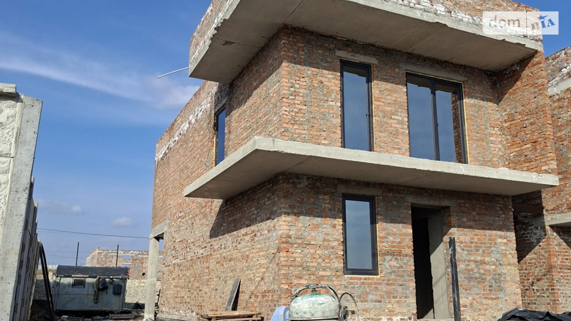 Продается дом на 2 этажа 140 кв. м с подвалом, цена: 160000 $ - фото 4