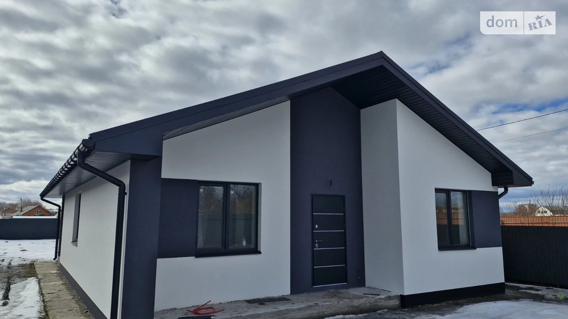 Продается одноэтажный дом 90 кв. м с камином, цена: 95000 $ - фото 2