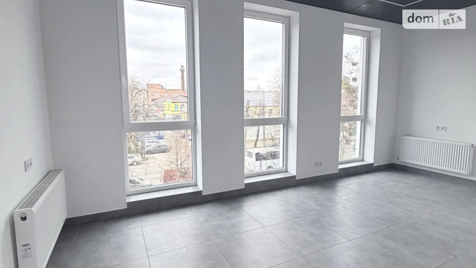 Сдается в аренду офис 28.1 кв. м в бизнес-центре, цена: 15500 грн - фото 2