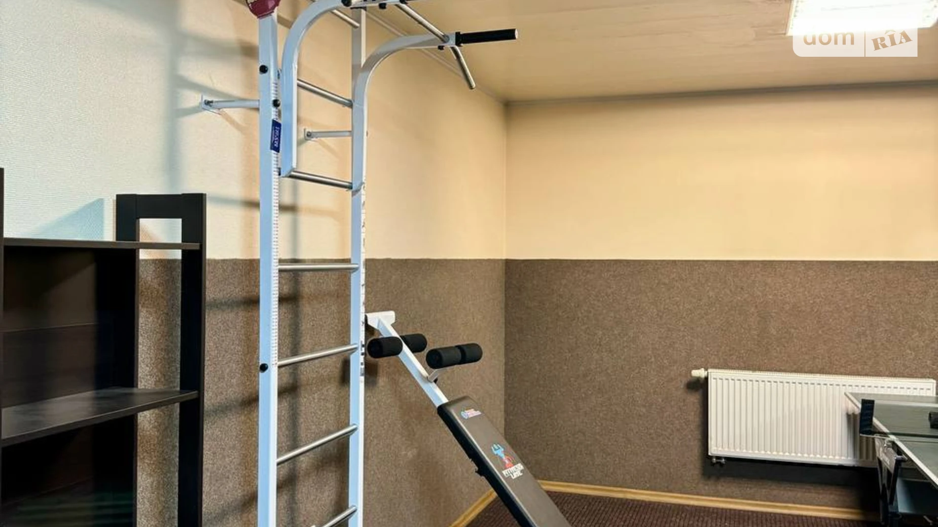 Сдается в аренду дом на 2 этажа 284 кв. м с террасой, цена: 1600 $ - фото 2