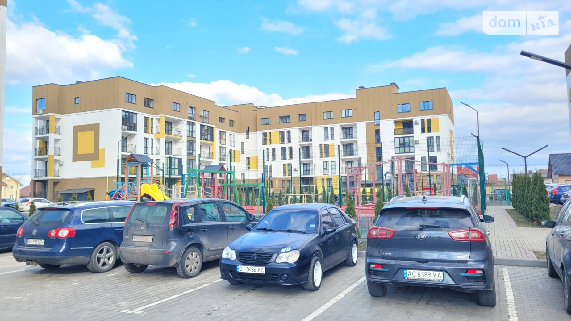 2-комнатная квартира 63.8 кв. м в Луцке, ул. Школьная - фото 5