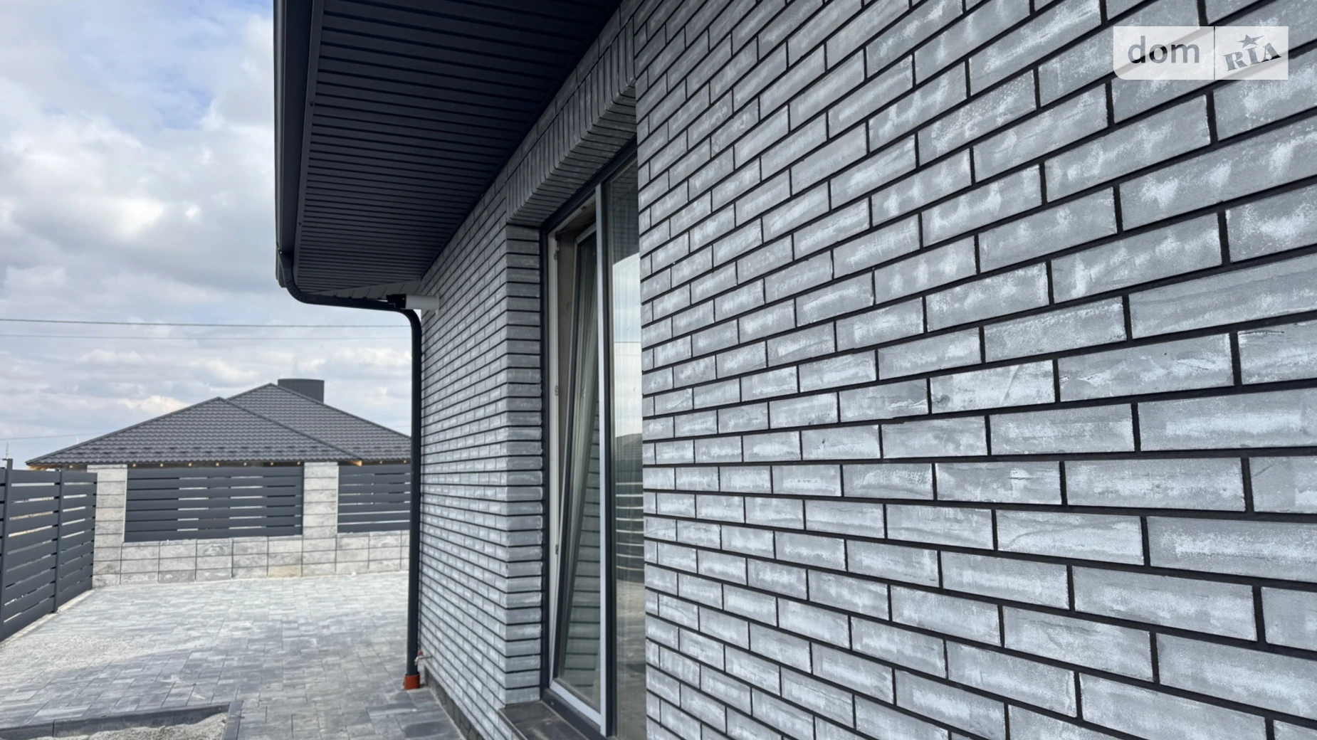 Продается одноэтажный дом 130 кв. м с бассейном, цена: 110000 $ - фото 3