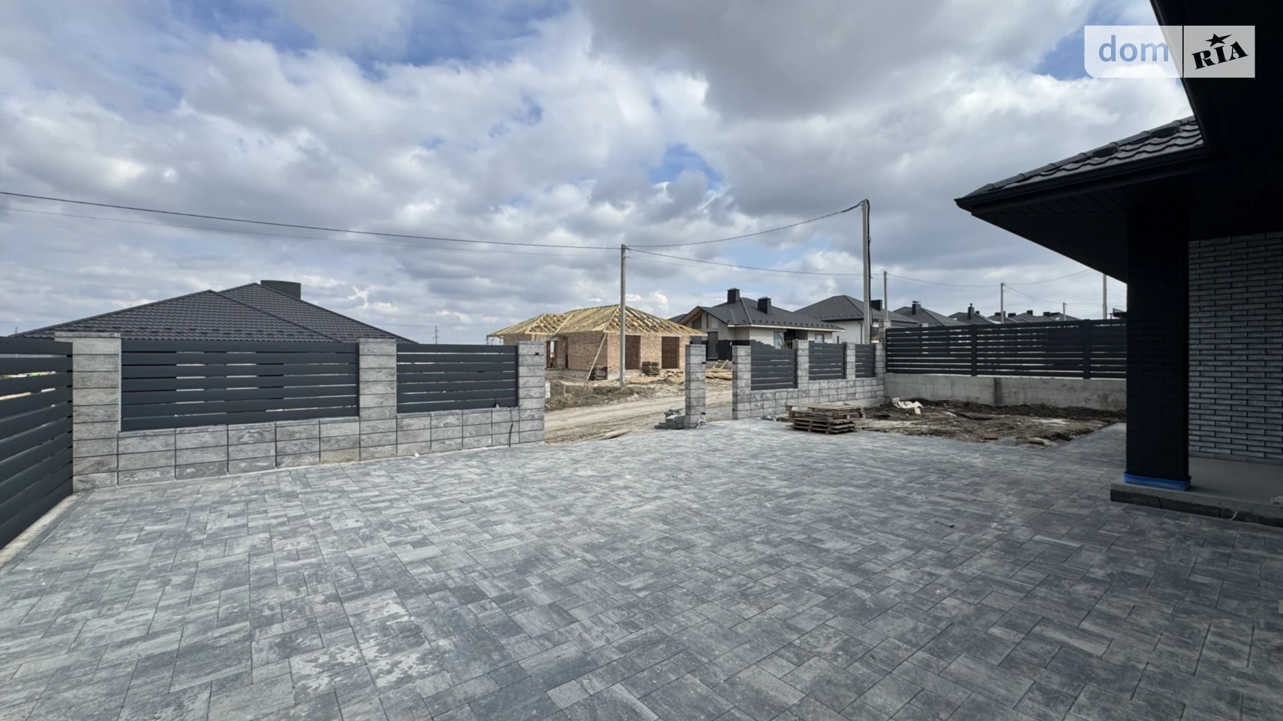 Продается одноэтажный дом 130 кв. м с бассейном, цена: 110000 $ - фото 4