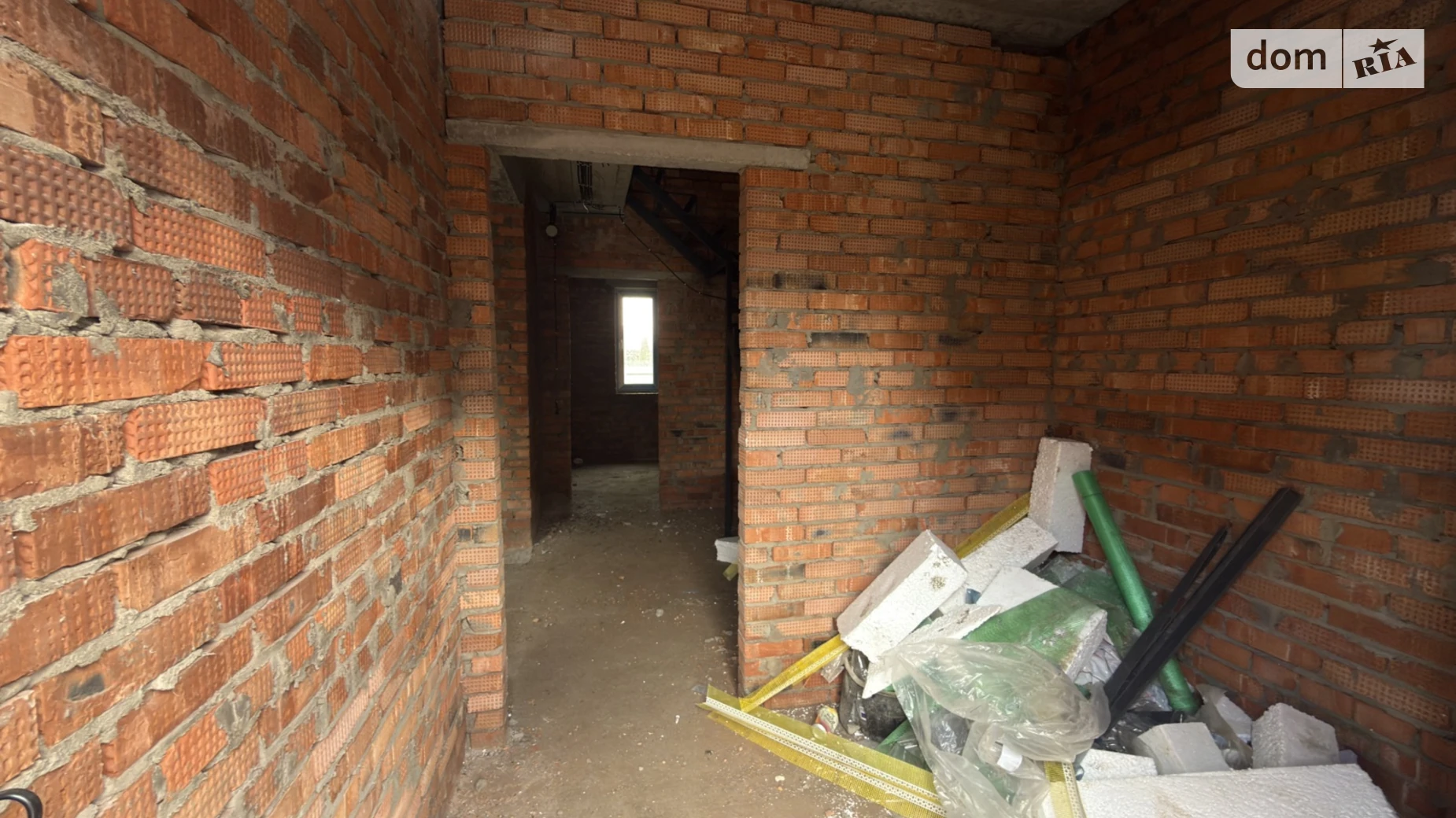 Продается дом на 2 этажа 108 кв. м с балконом, цена: 84000 $ - фото 2