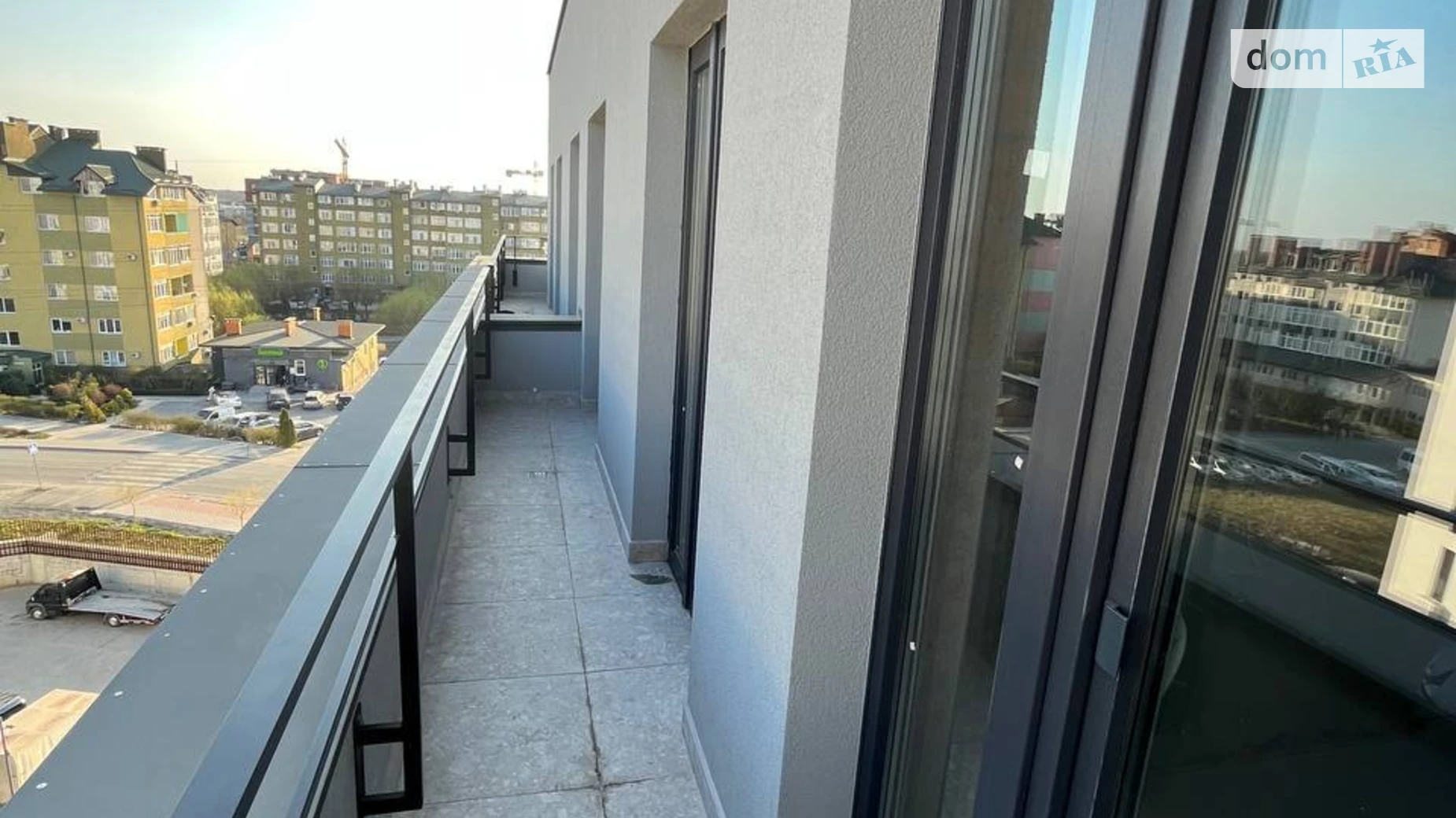 Продается 1-комнатная квартира 45.49 кв. м в Минае, ул. Августина Волошина - фото 2