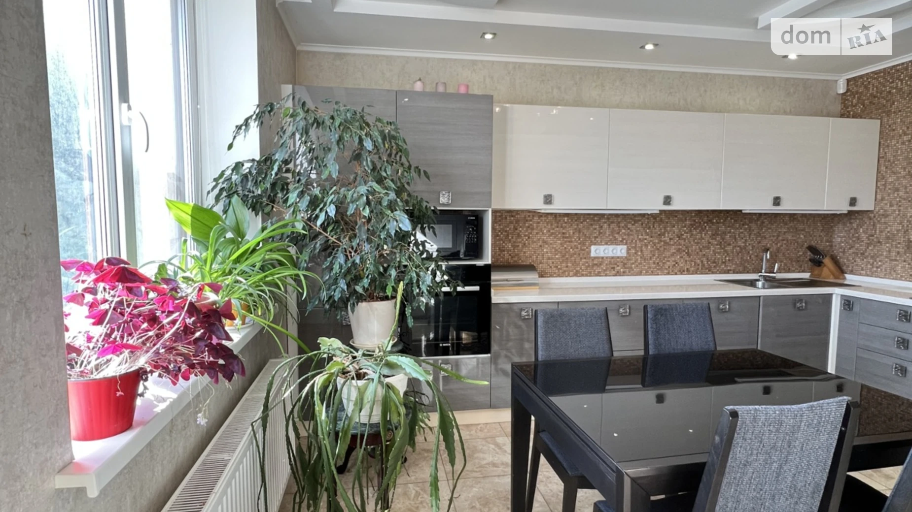 Продается дом на 2 этажа 217.1 кв. м с баней/сауной, цена: 165000 $ - фото 4