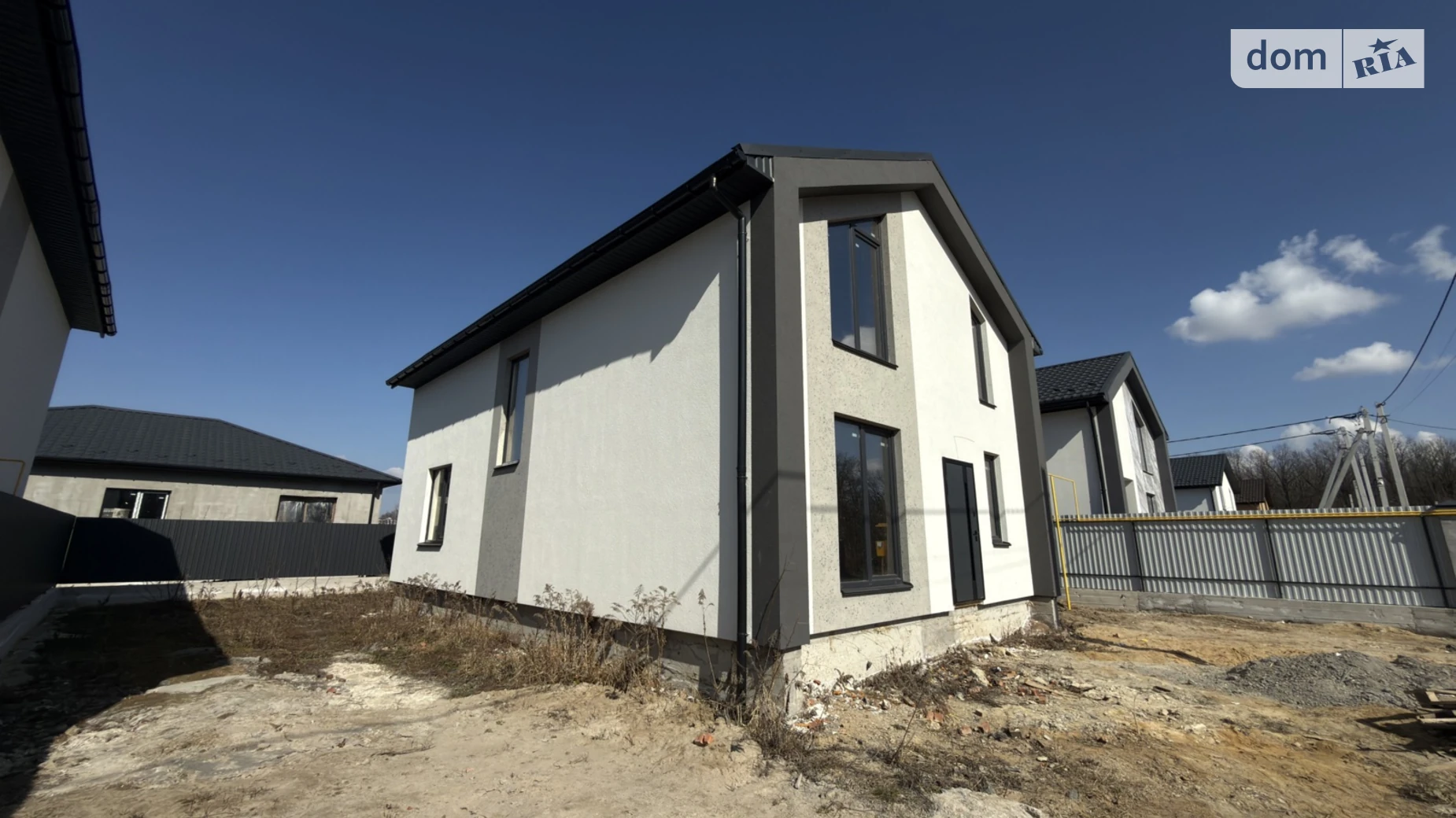 Продается дом на 2 этажа 130 кв. м с гаражом, цена: 140000 $ - фото 2