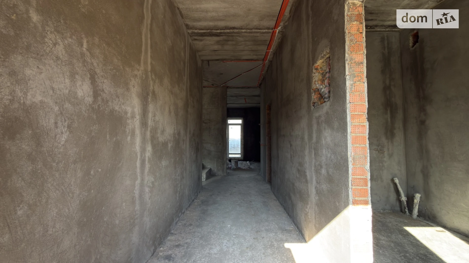 Продается дом на 2 этажа 130 кв. м с гаражом, цена: 140000 $ - фото 4