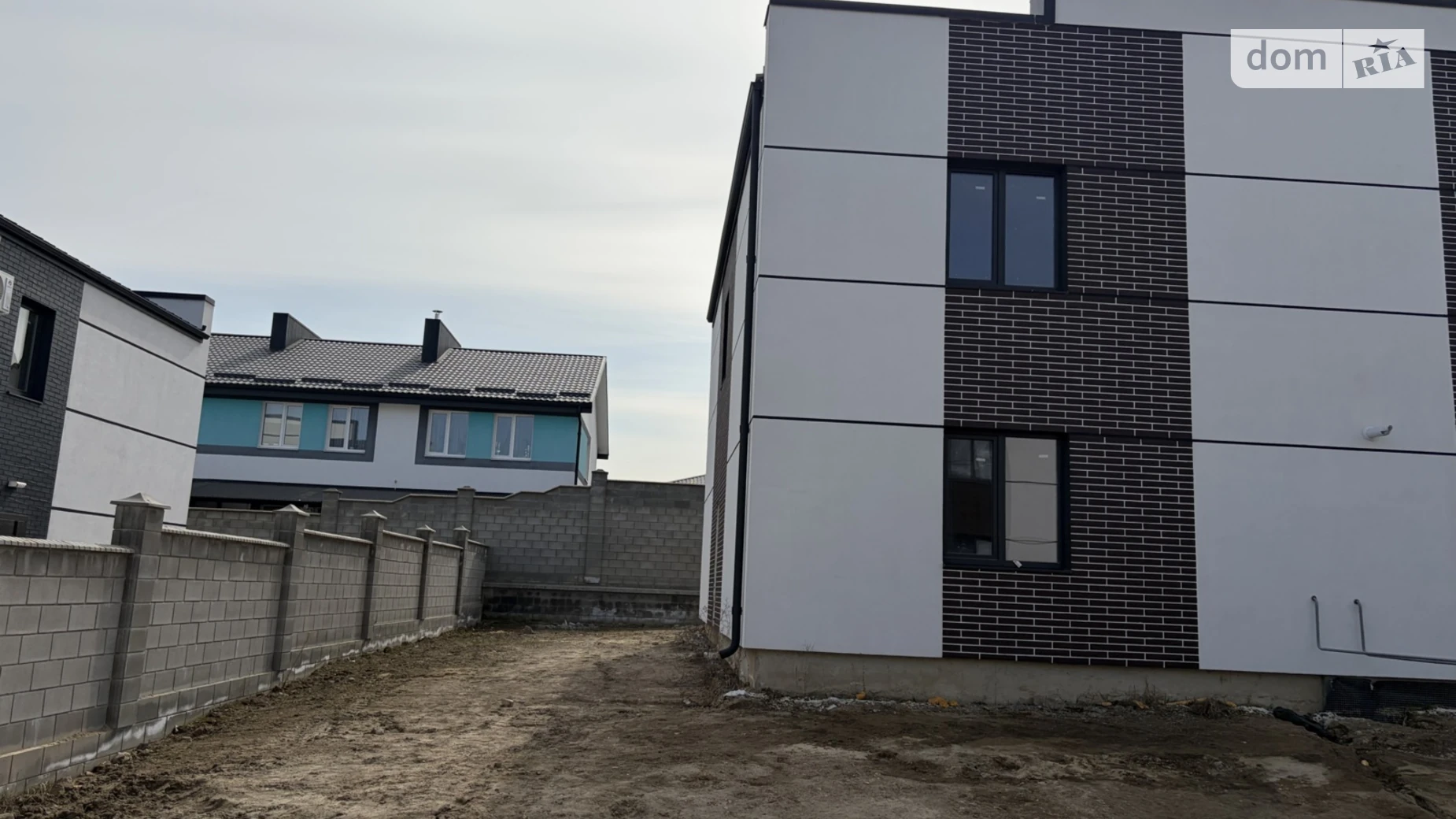 ул. Кулика и Гудачека(Макарова) Ювилейный Ровно, цена: 85000 $ - фото 2