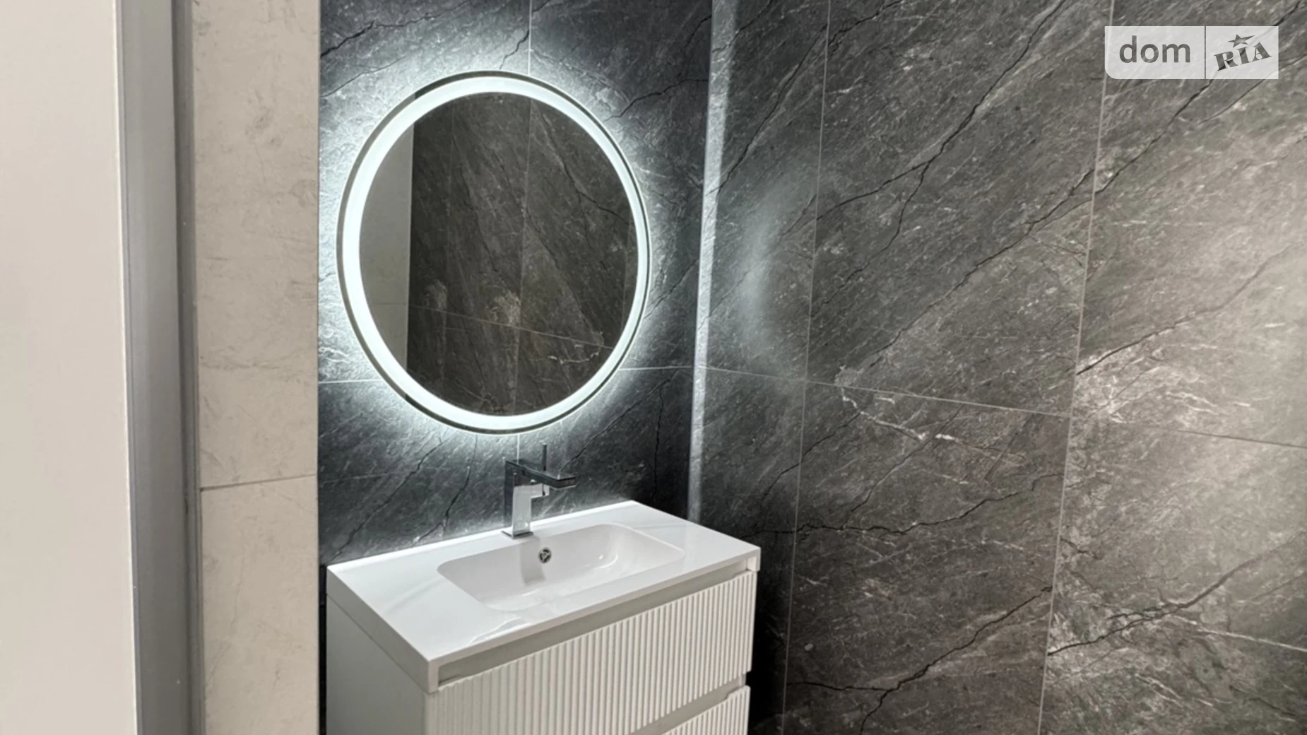 Продается дом на 2 этажа 232 кв. м с мебелью, цена: 379000 $ - фото 2