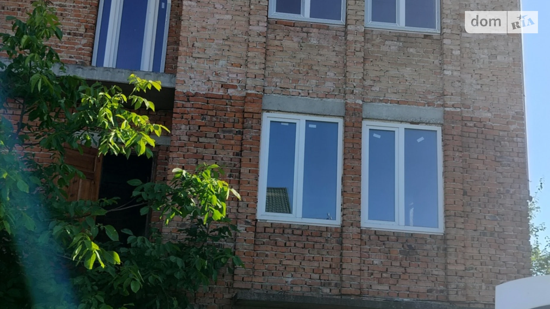 Продается дом на 2 этажа 366 кв. м с баней/сауной, цена: 115000 $ - фото 2