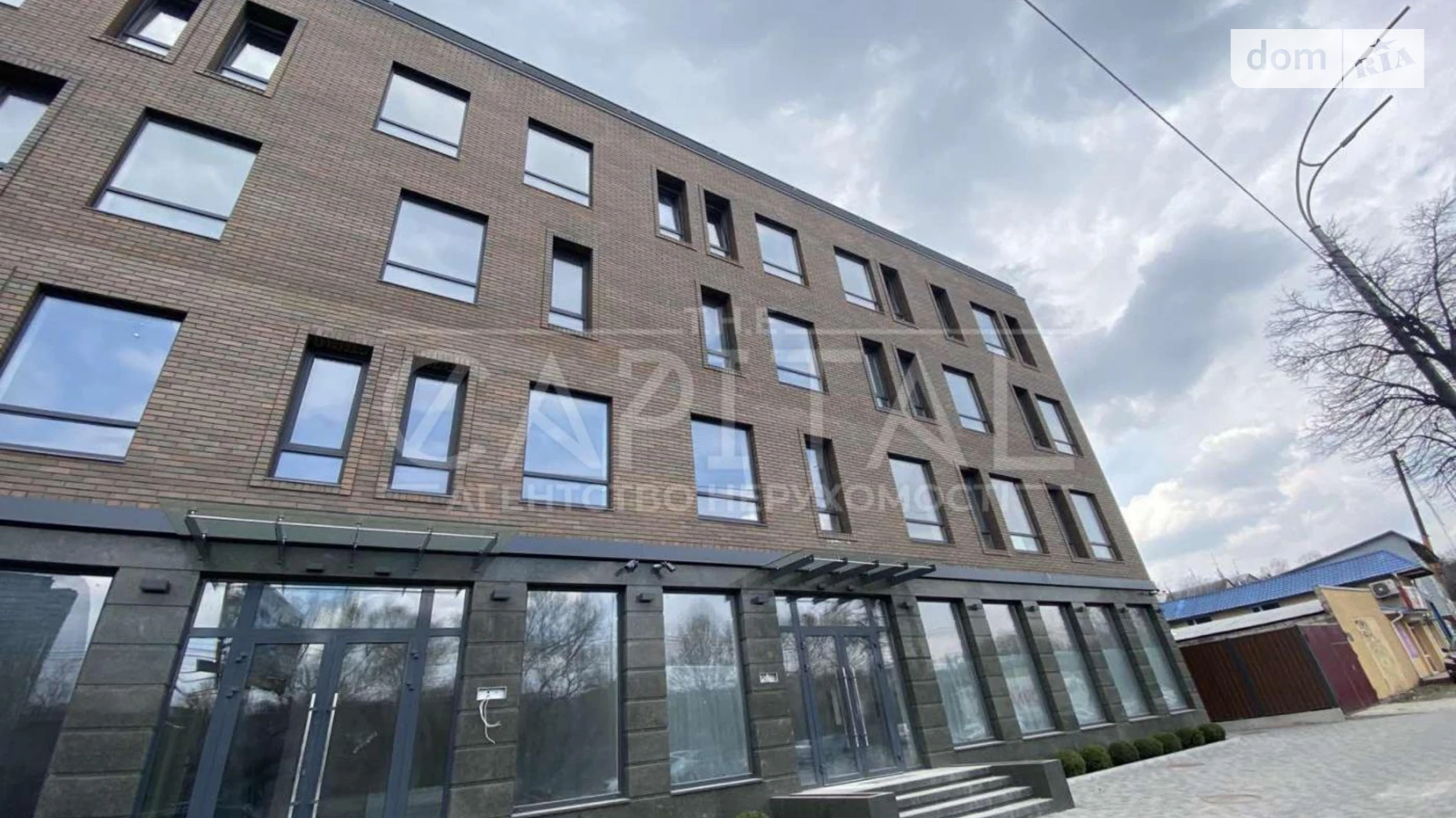 Продается офис 2416.2 кв. м в бизнес-центре, цена: 4500000 $ - фото 2