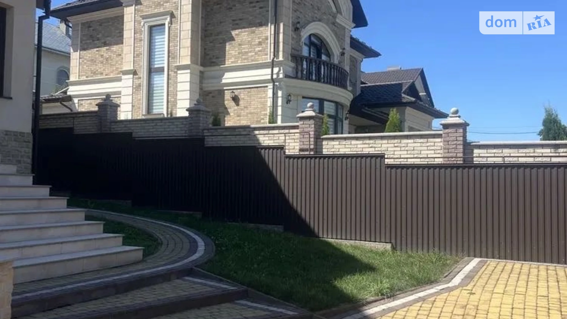 Продается дом на 3 этажа 250 кв. м с участком, цена: 325000 $ - фото 3