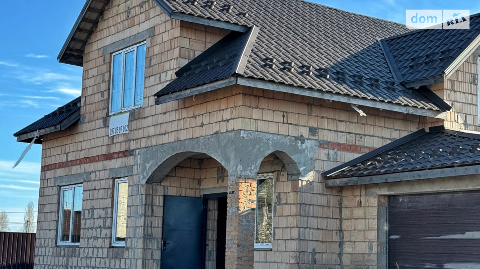 Продается дом на 2 этажа 211.9 кв. м с камином, цена: 79990 $ - фото 3